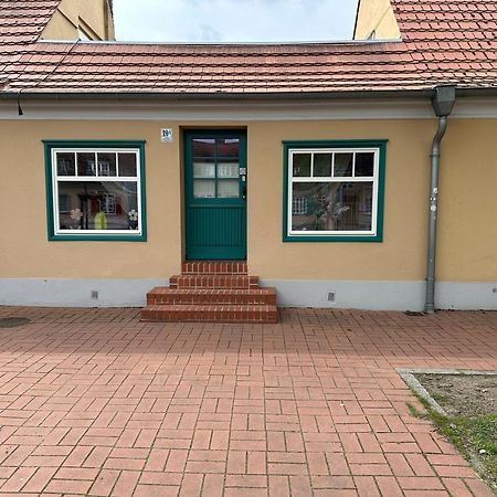 Smart Home - Die Etwas Andere Ferienwohnung! Brandenburg  Bagian luar foto